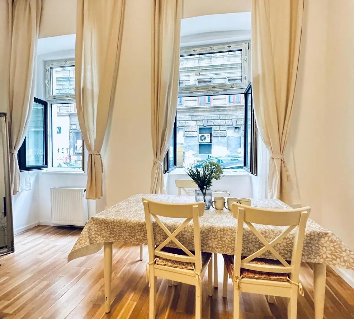 Apartment Comfortable Studio Apt, 15 Minutes To Rathausplatz Vienna Austria