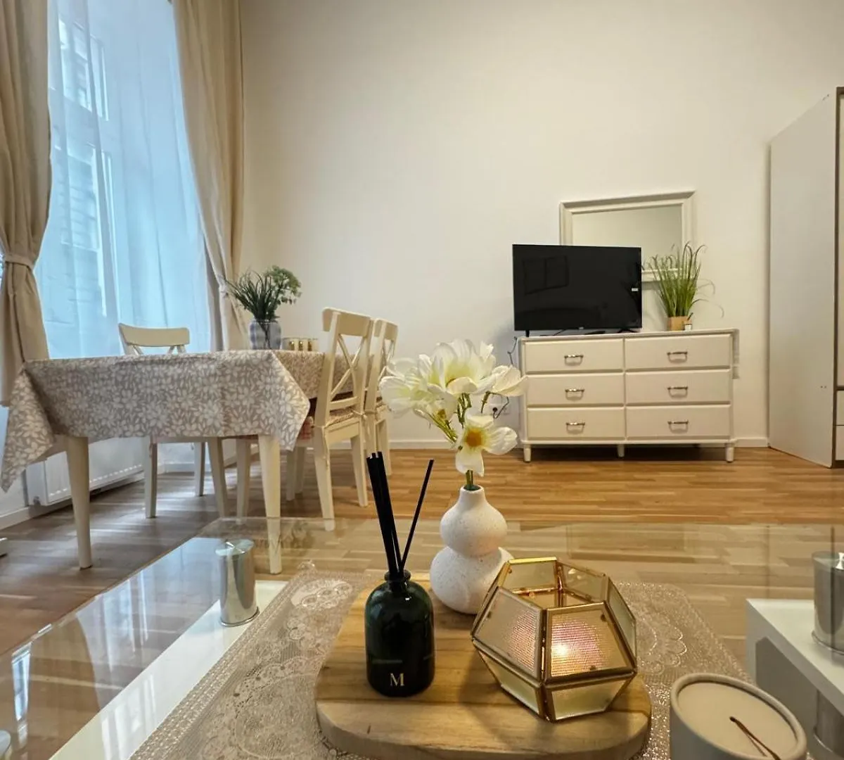 Comfortable Studio Apt, 15 Minutes To Rathausplatz Vienna Austria
