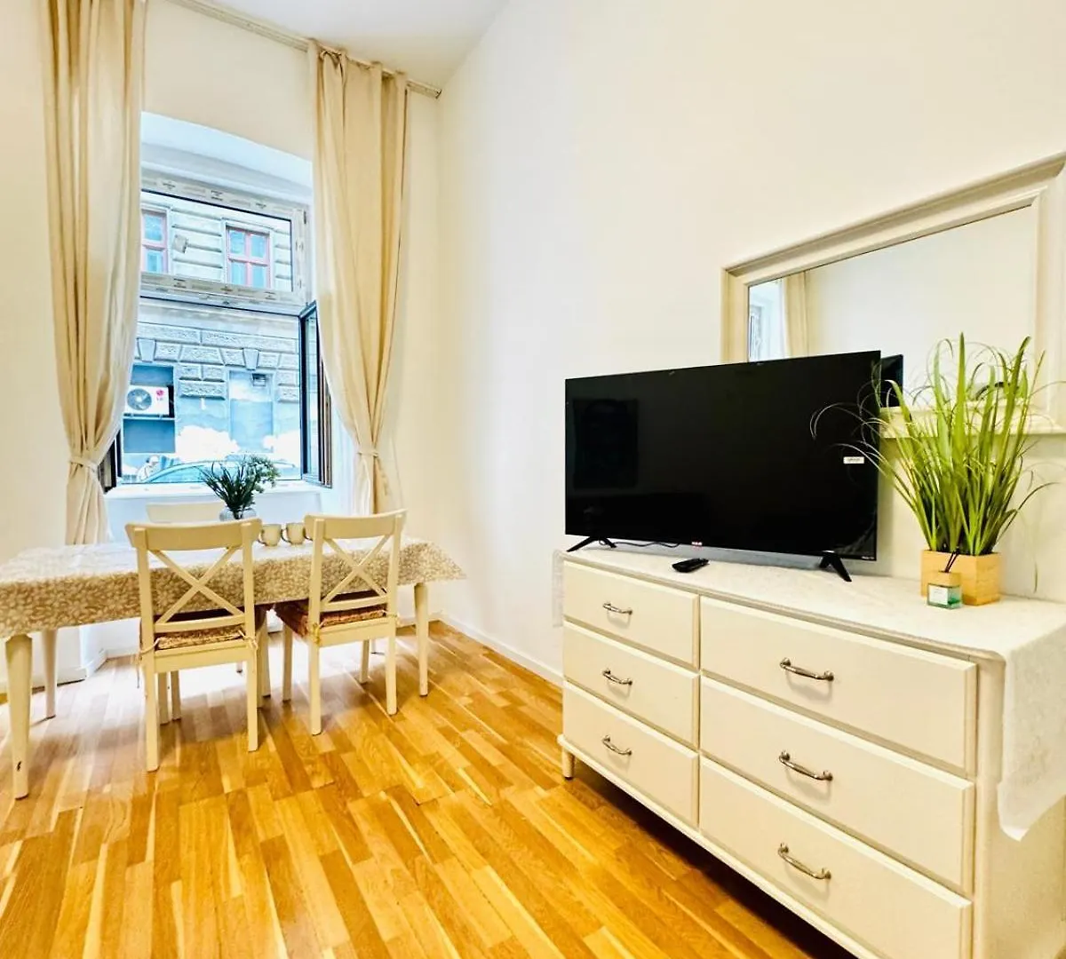 Comfortable Studio Apt, 15 Minutes To Rathausplatz Vienna