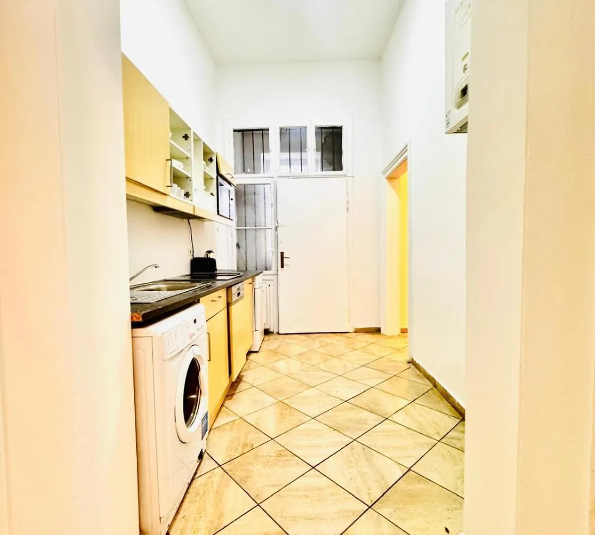 Apartment Comfortable Studio Apt, 15 Minutes To Rathausplatz Vienna