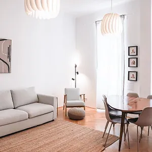 Heymi Zentagasse Apartamento