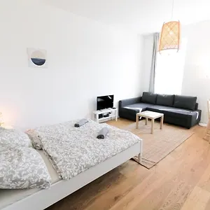 Living - Hasnerstrasse Apartament